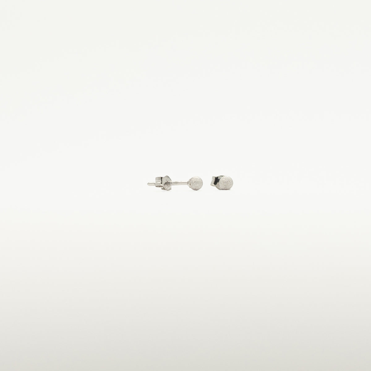 18K Gold Star Dust Ball Studs