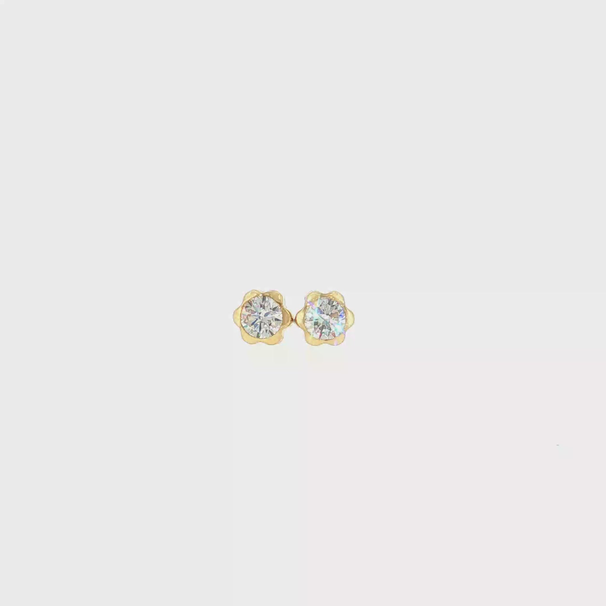 18K Gold Floral Stud Earrings