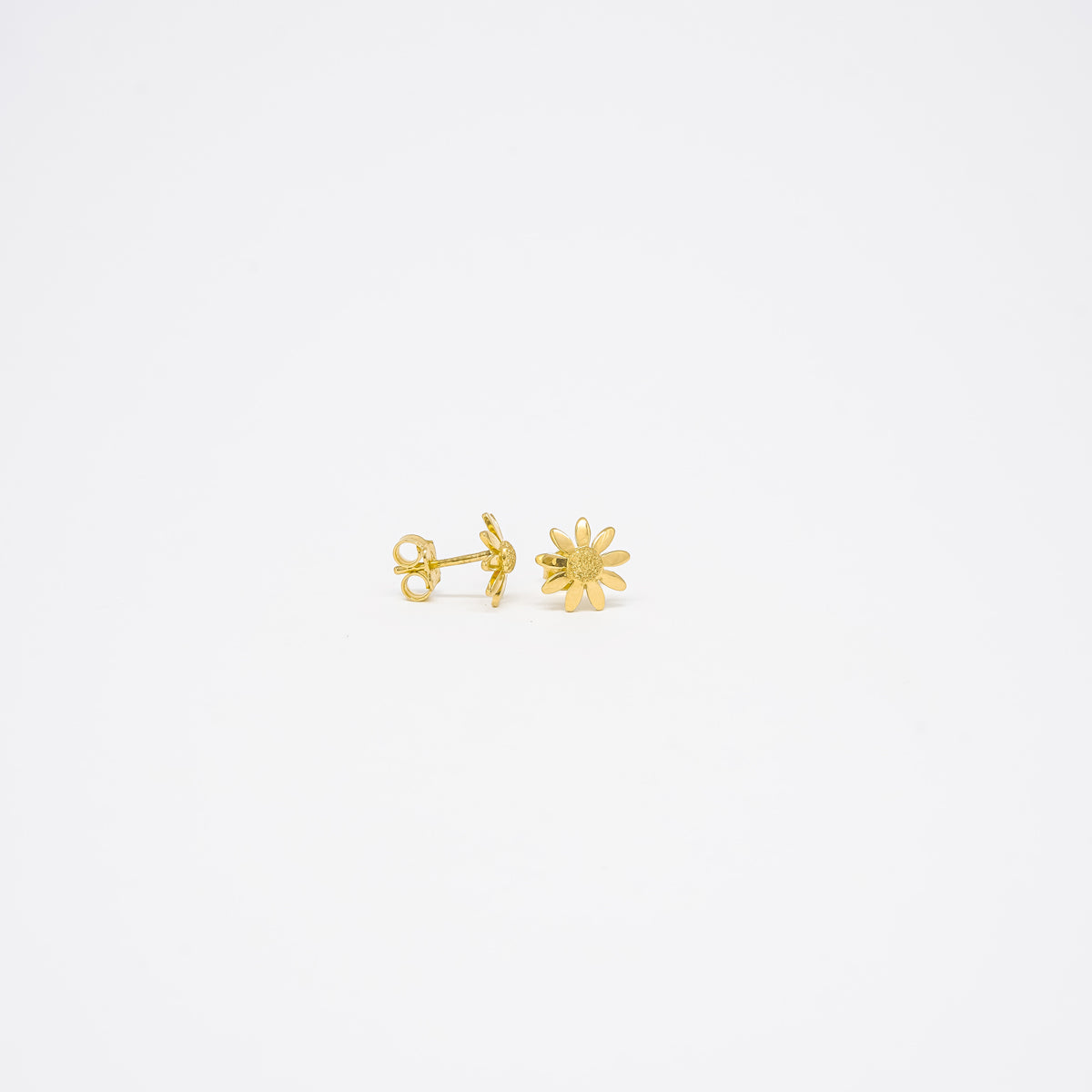 18K Yellow Gold Flower Studs