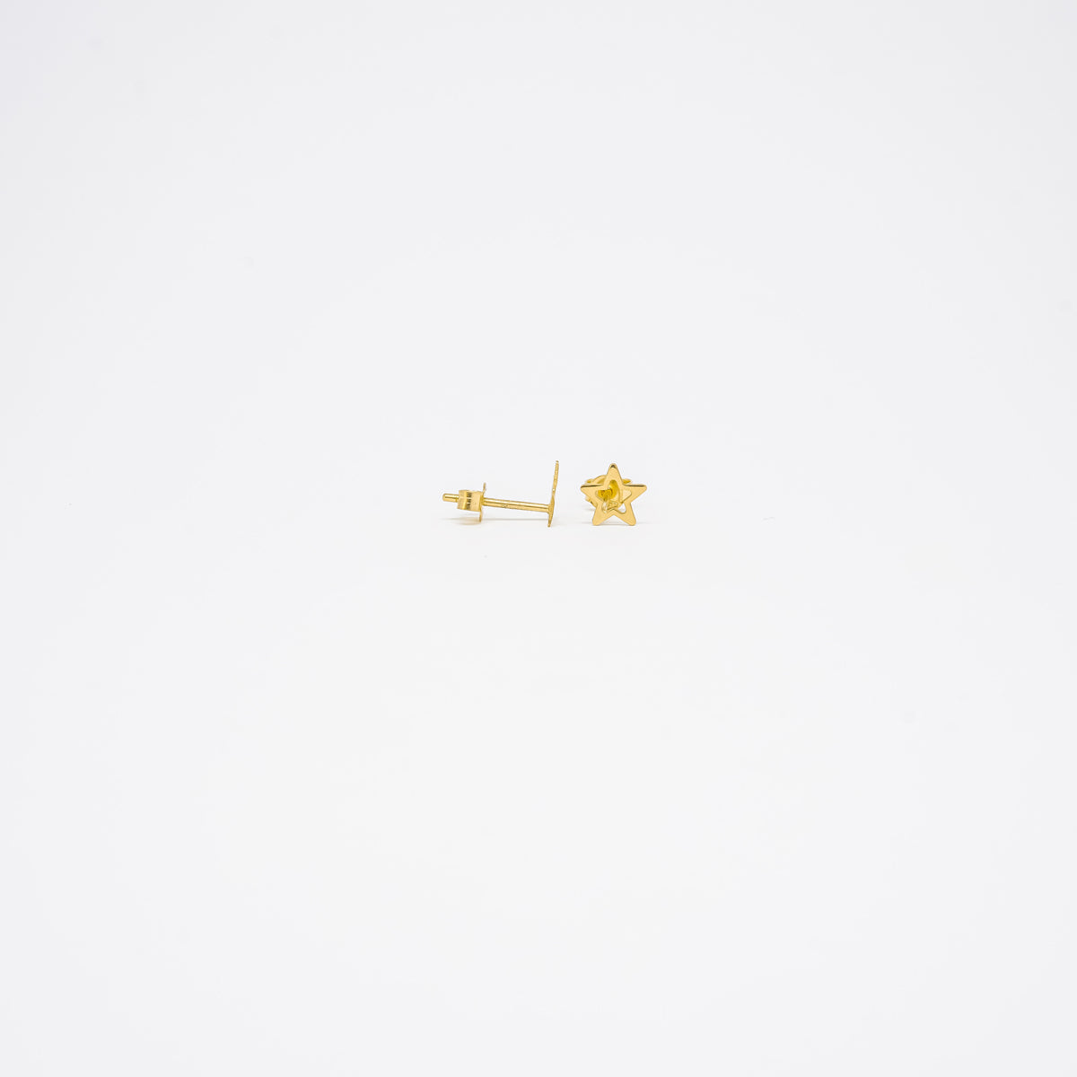 18K Yellow Gold Open Star Studs